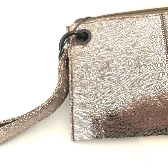 HOBO Vida Clutch Purse Wristlet Platinum Exotic Leather - Picture 3 of 8